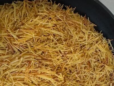 Golden fideua noodles